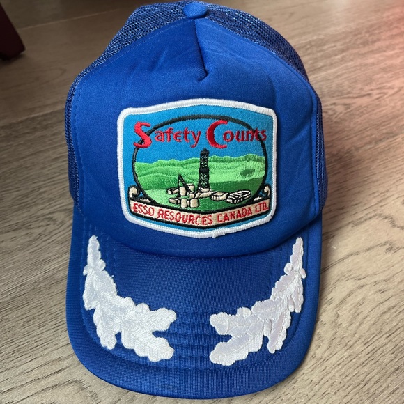 Vintage Trucker Hat - Picture 2 of 4